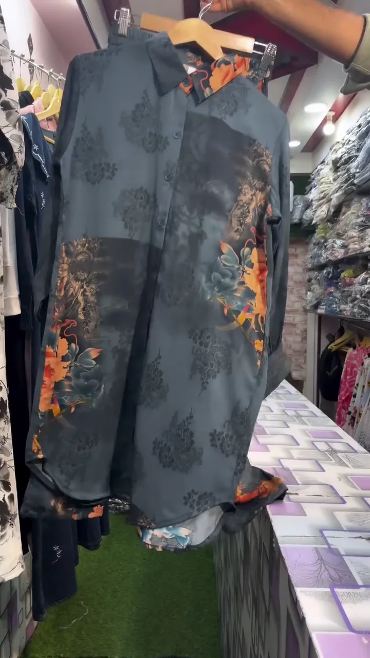 Elegant Ivory & Red Floral Print Longline Casual Shirt - Image 2