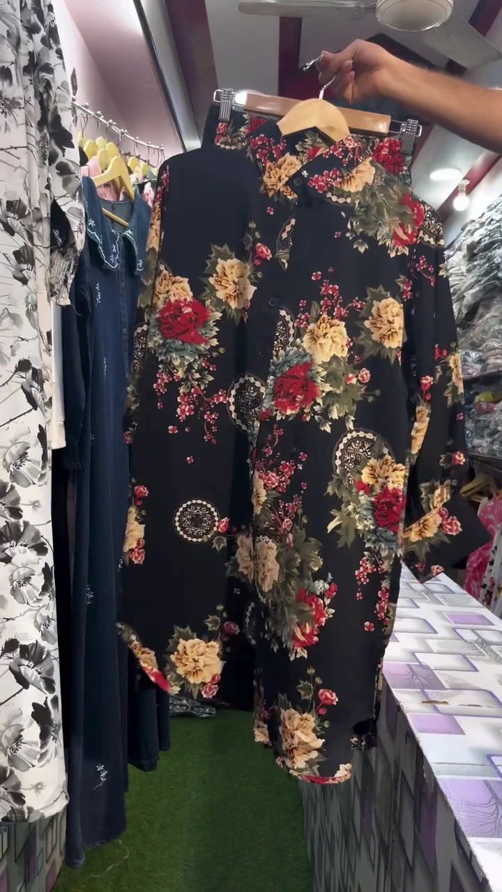Elegant Ivory & Red Floral Print Longline Casual Shirt - Image 7